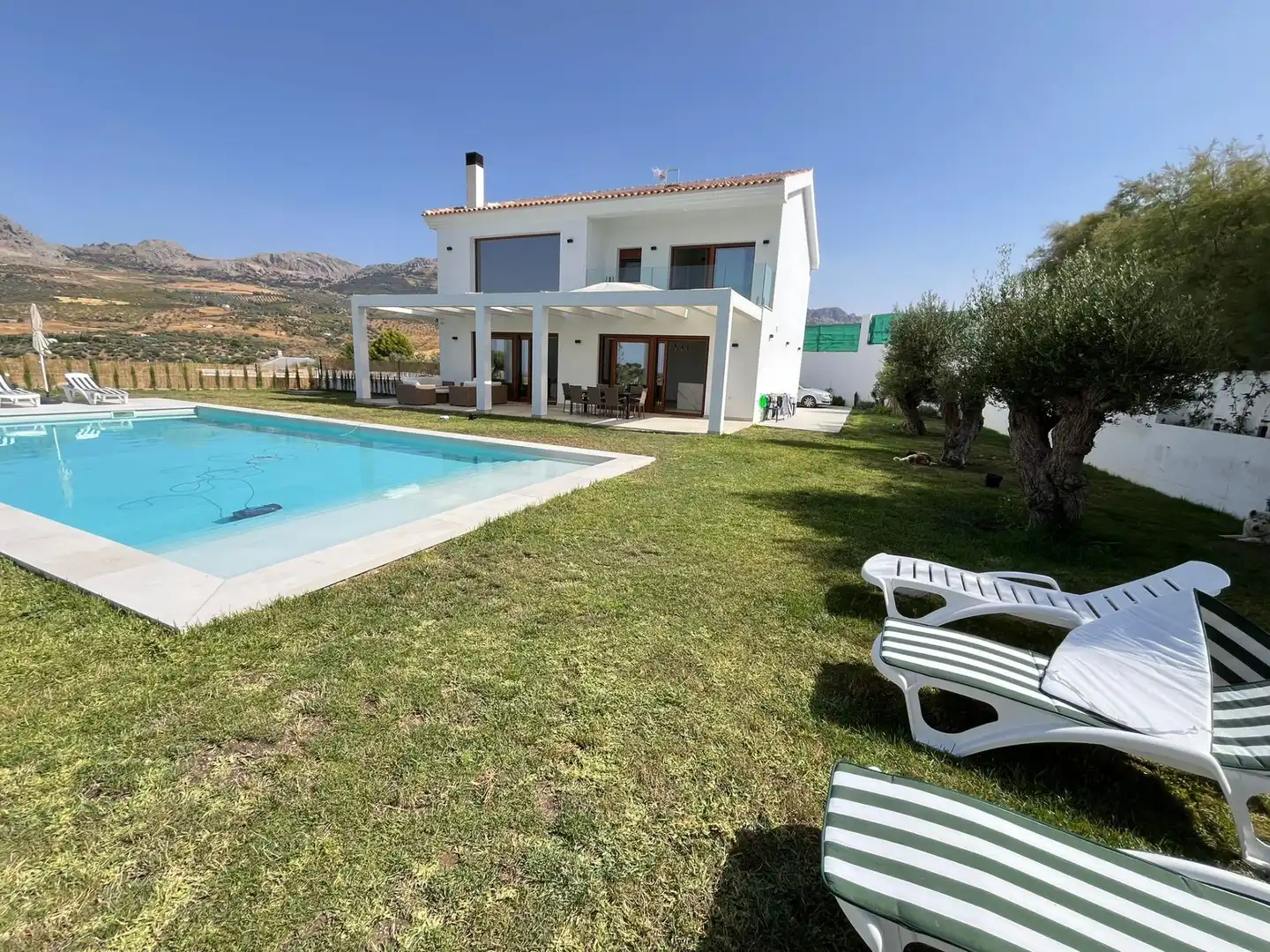 Piscina de Casa o chalet en venta en Colmenar con Aire acondicionado, Jardín privado y Terraza