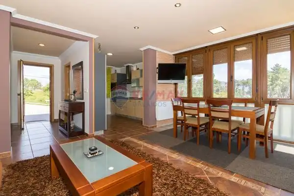 Sala d'estar de Casa o xalet en venda en A Guarda   amb Calefacció, Jardí privat i Parquet