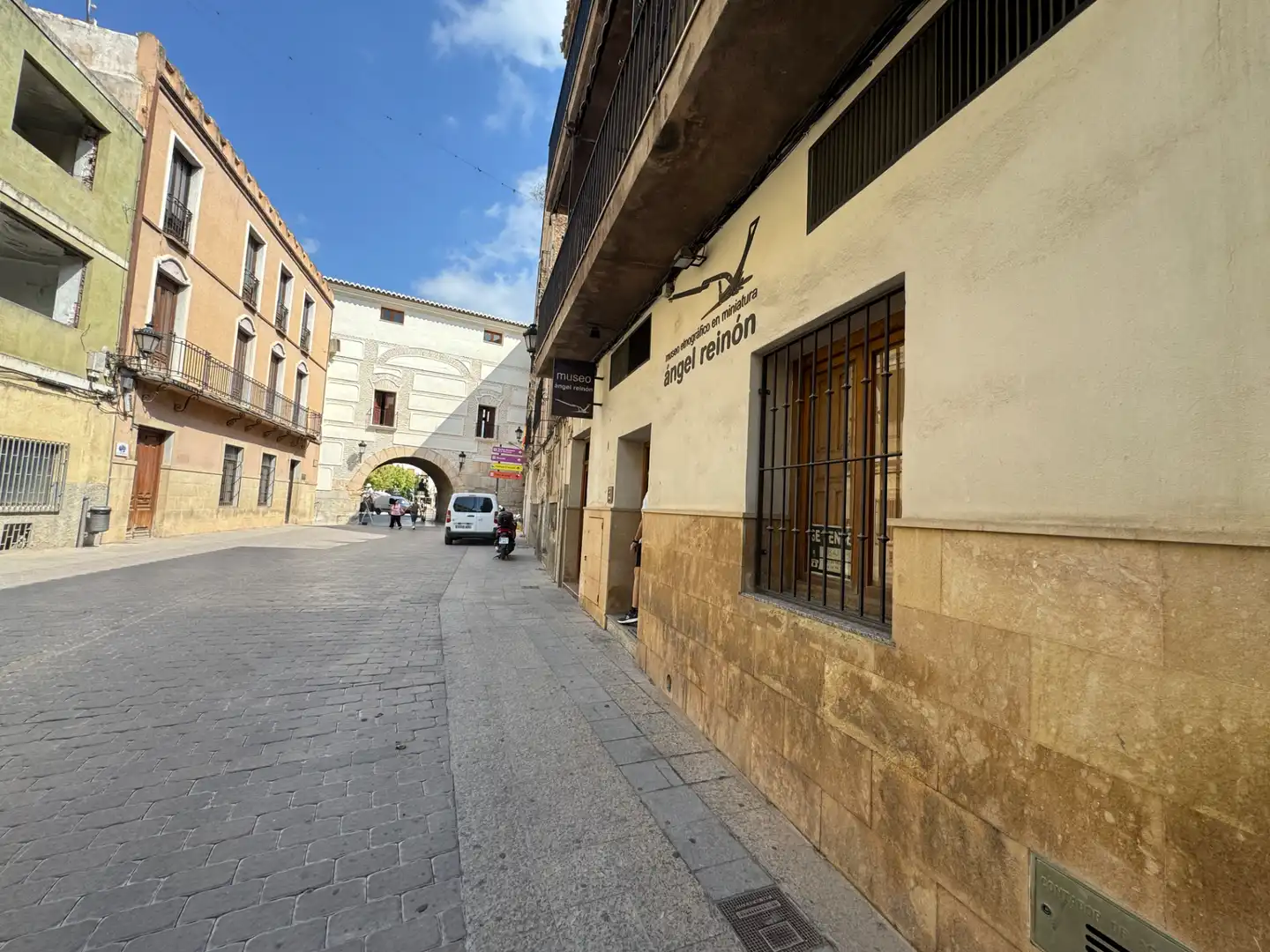 Local comercial en venda a Avenida Gran Vía 1, imagen 2