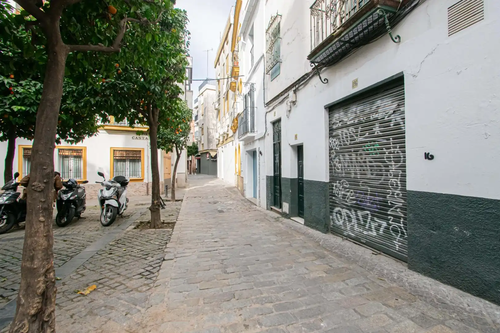 Exterior view of Houses for sale in Sevilla  with Balcony