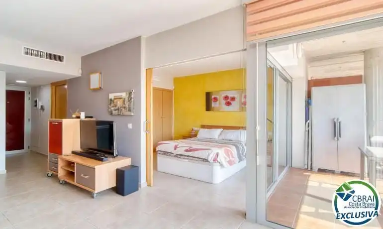 Bedroom of Apartments for sale in Roses  with Air Conditioner and Furnished