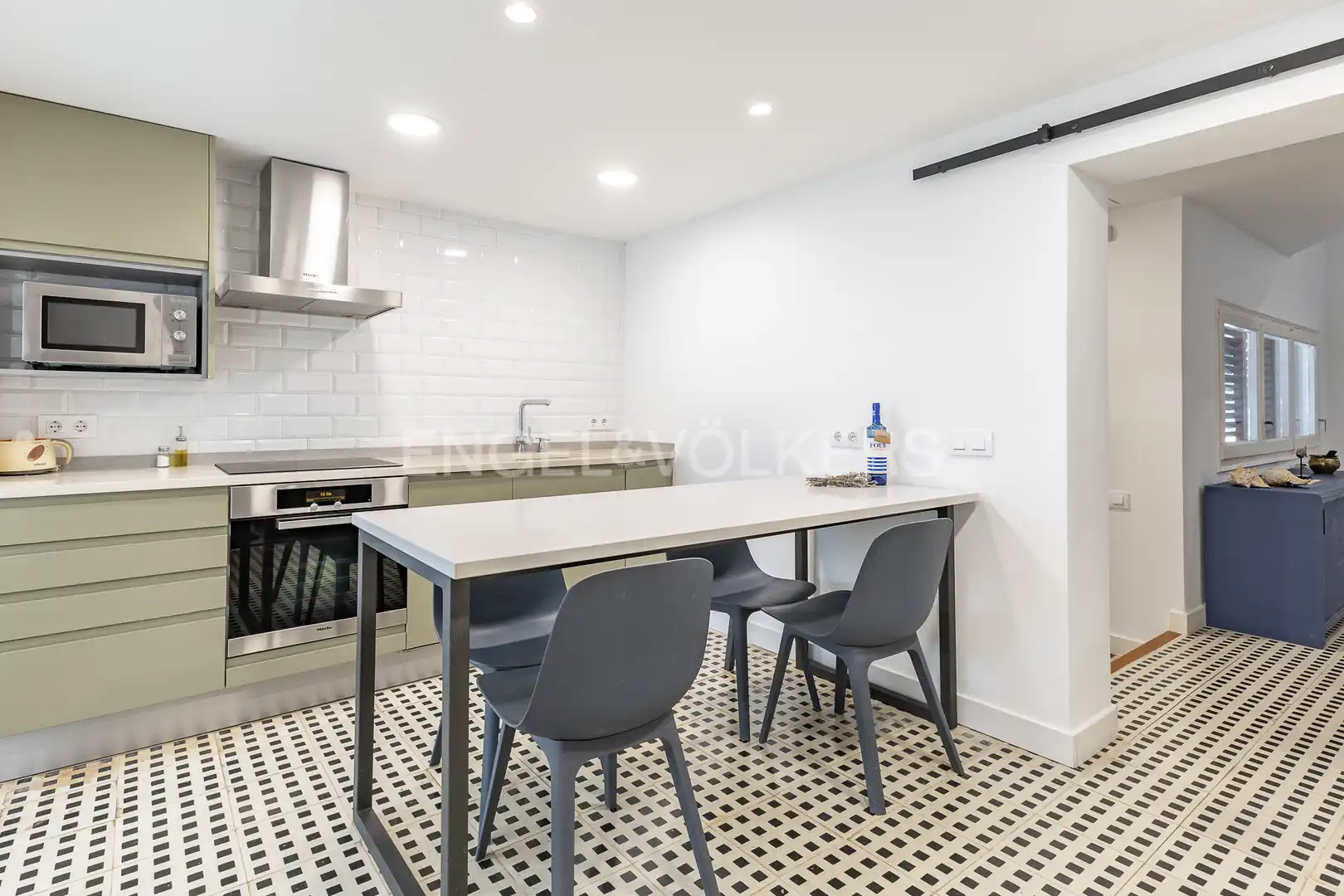 Cuina de Apartament de lloguer en Caldes d'Estrac amb Calefacció, Jardí privat i Terrassa