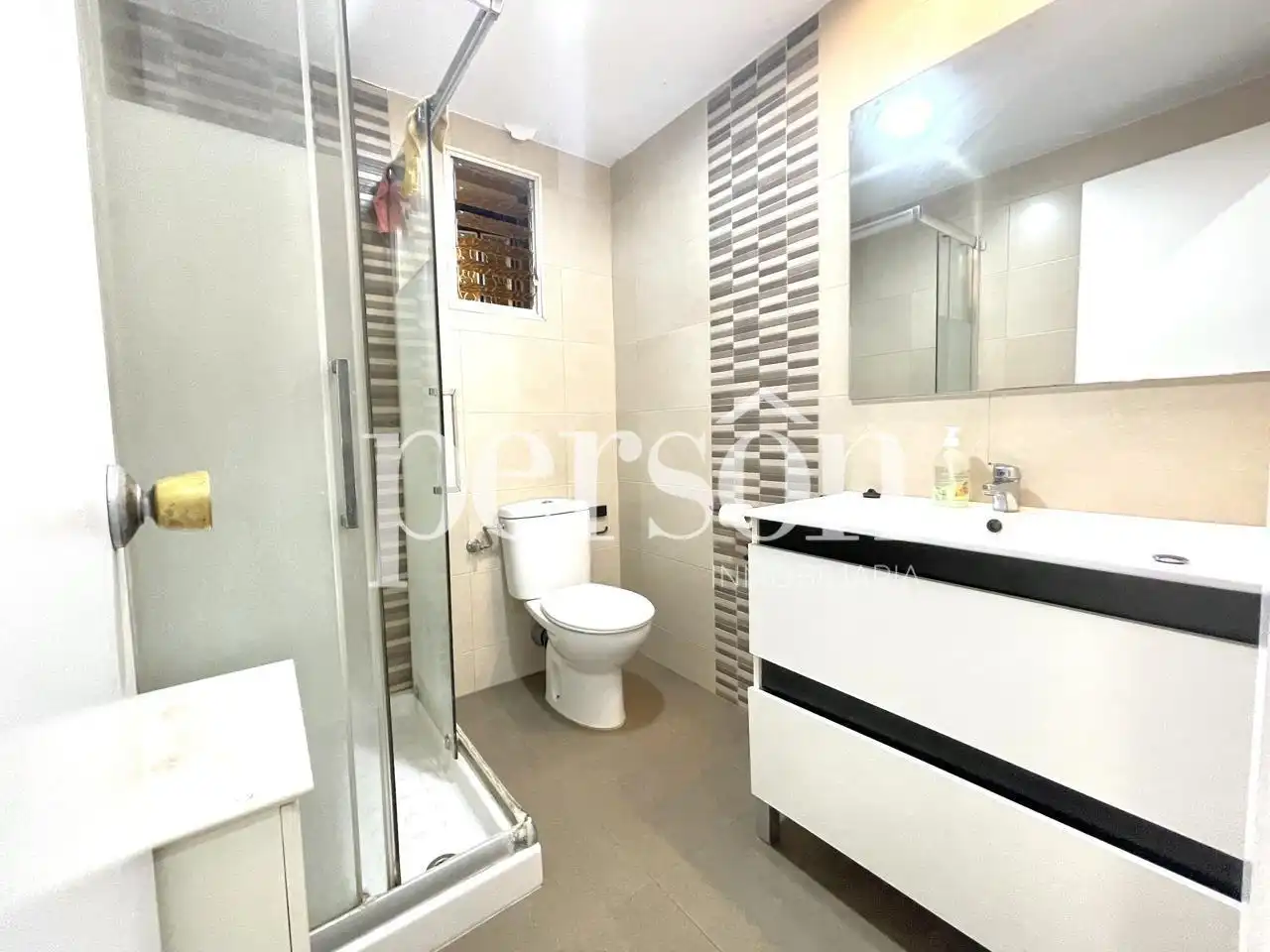 Bathroom of Flat for rent in Torrent  with Terrace and Community pool