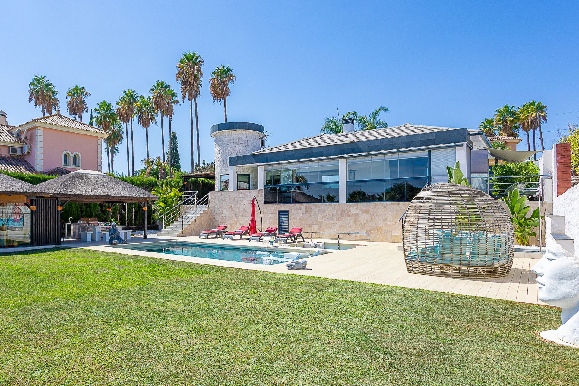 Exterior view of House or chalet for sale in Mijas  with Air Conditioner, Private garden and Terrace