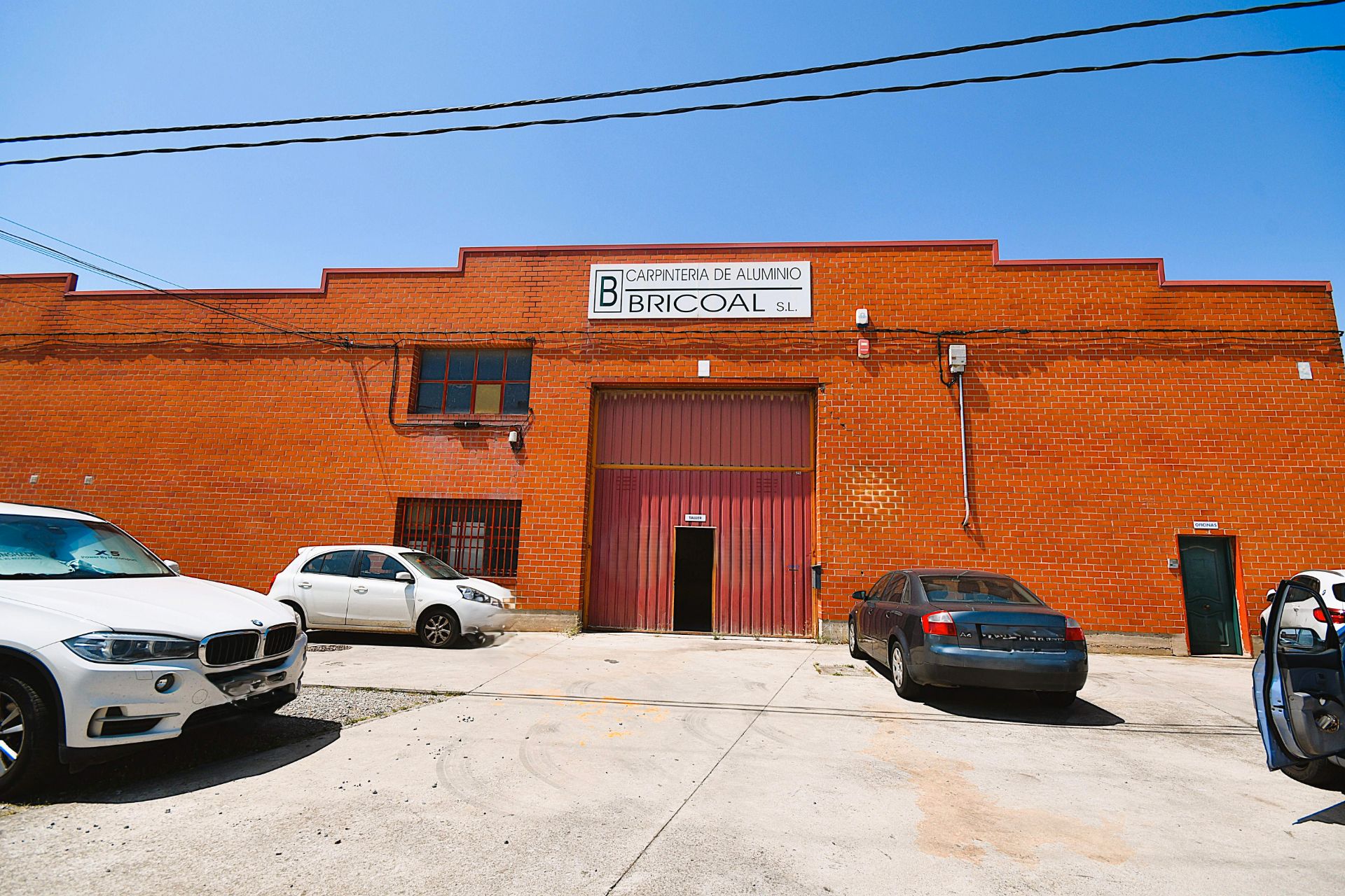 Vista exterior de Nau industrial en venda en  Logroño amb Calefacció