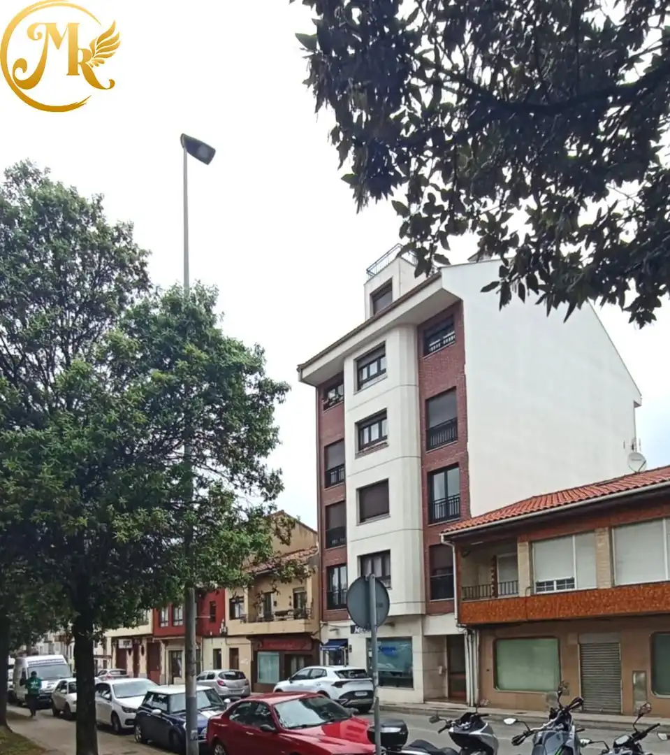 Piso en venta en Calle ALBERICIA, Alisal - San Román