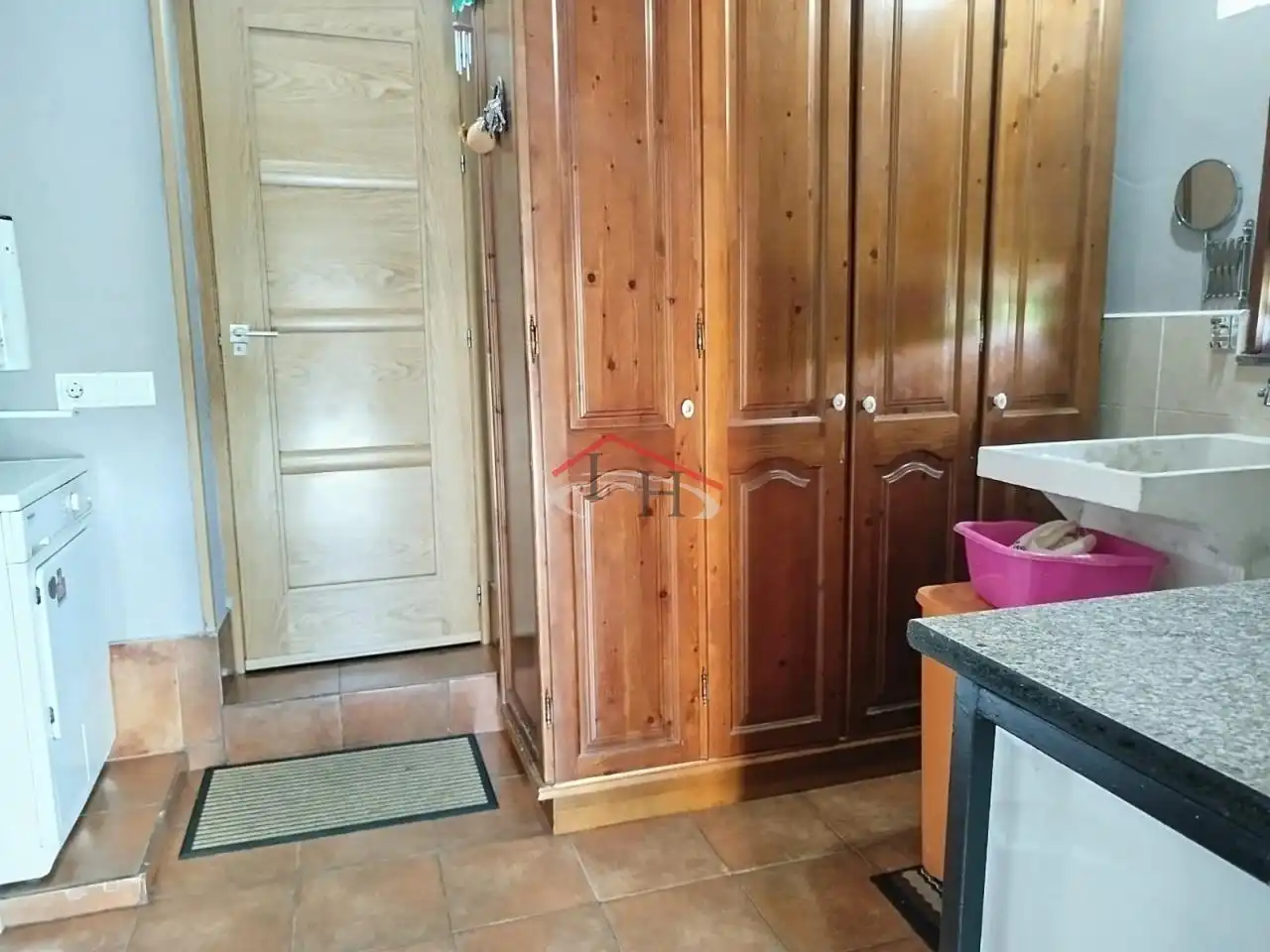 Cuina de Casa o xalet en venda en Villadangos del Páramo amb Calefacció, Jardí privat i Piscina