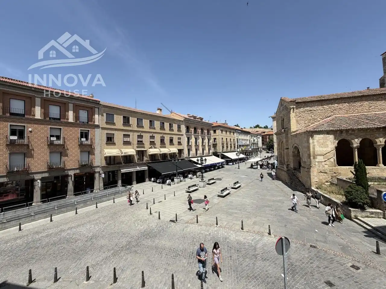 Vista exterior de Pis de lloguer en Segovia amb Calefacció, Terrassa i Moblat
