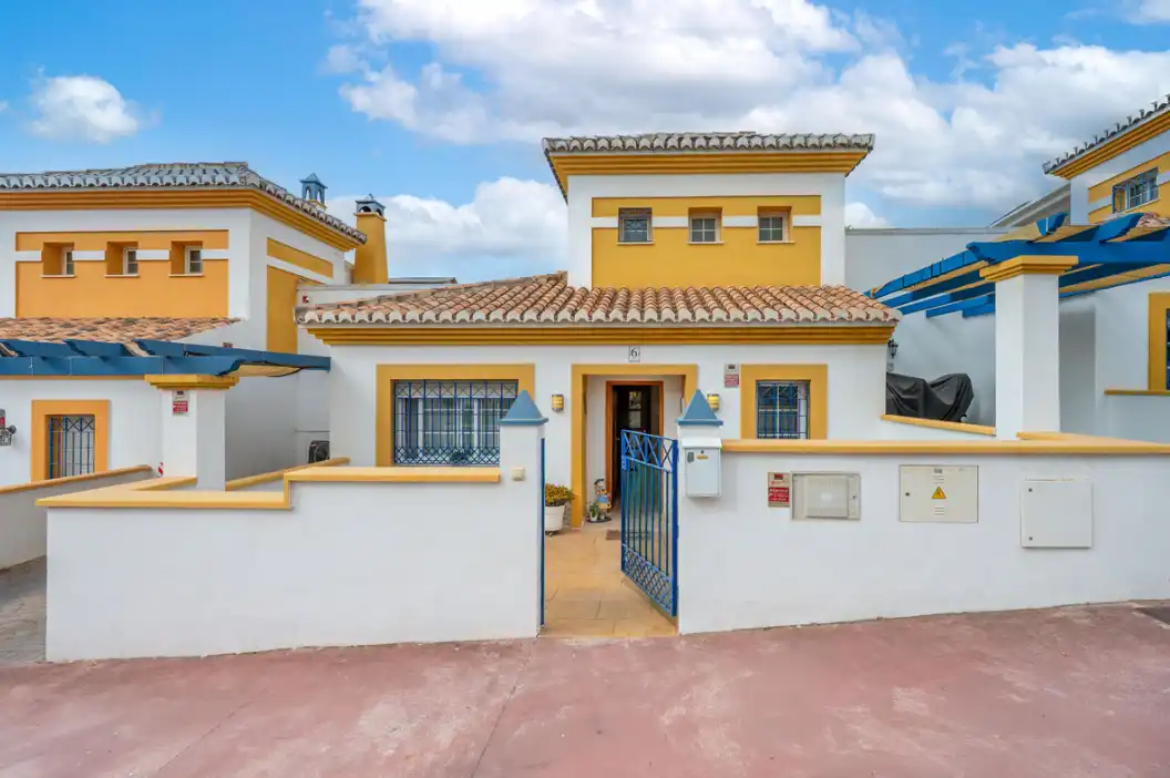 Casa adosada en venda a Calle Jaén, 7, Calahonda