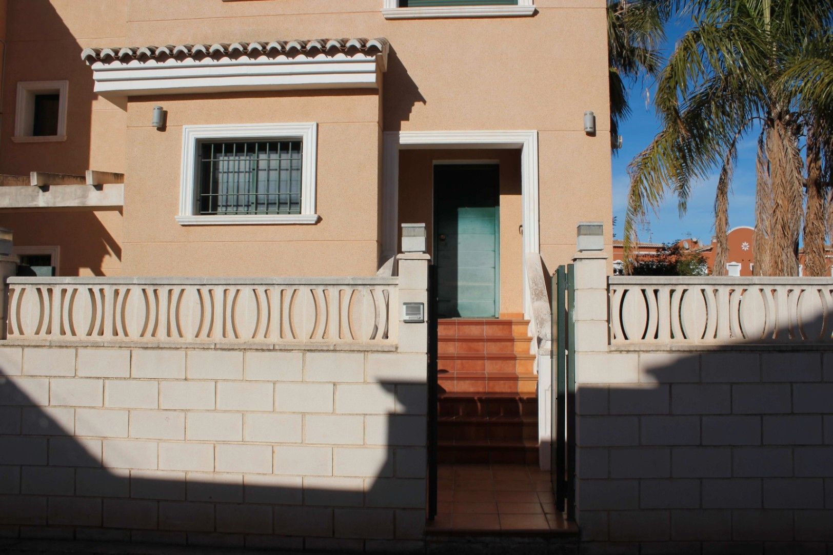 Exterior view of Single-family semi-detached for sale in Dénia  with Air Conditioner
