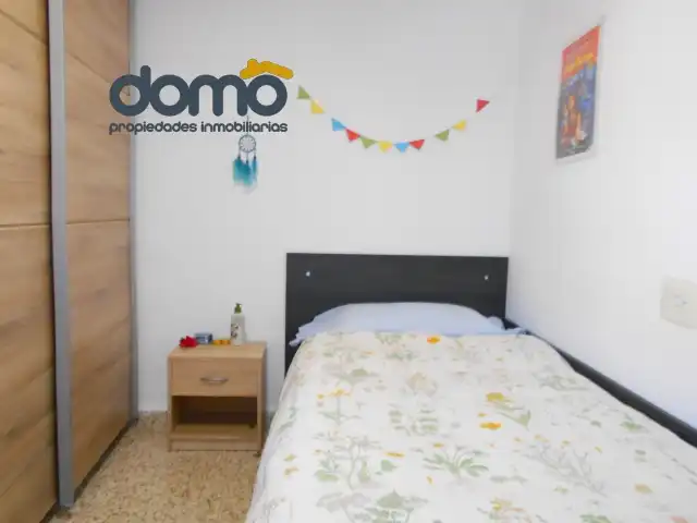 Dormitori de Àtic en venda en Granada amb Moblat, Forn i Rentadora