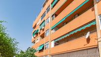 Vista exterior de Pis en venda en  Granada Capital amb Terrassa i Balcó