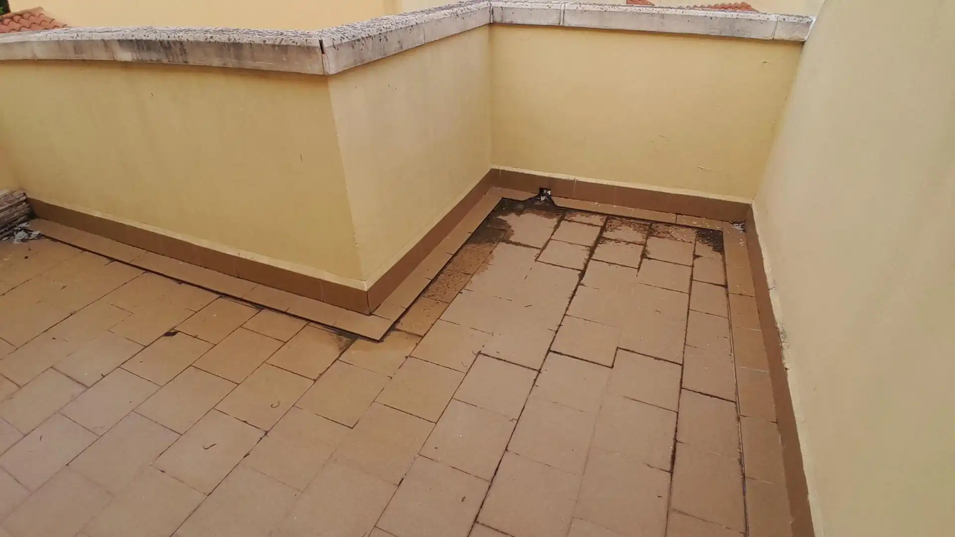 Balcony of Houses for sale in Yecla, Murcia