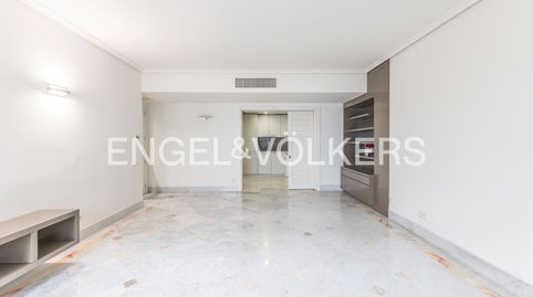 Photo 5 of Flat for rent in Almagro, Madrid Capital