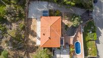 Vista exterior de Casa o xalet en venda en Corbera de Llobregat amb Aire condicionat, Terrassa i Piscina