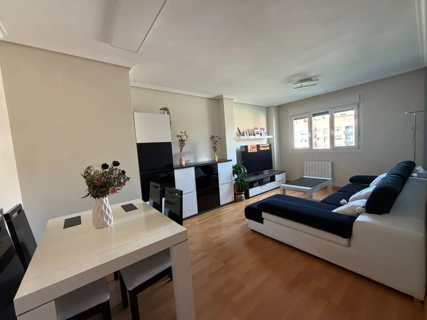 Living room of Flat for sale in Miranda de Ebro  with Balcony