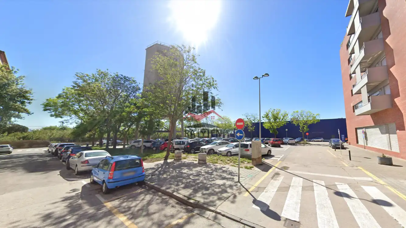 Parking of Commercial properties for sale in Figueres