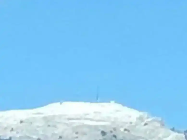 Vista exterior de Casa adosada en venda en Segura de la Sierra amb Aire condicionat, Traster i Moblat
