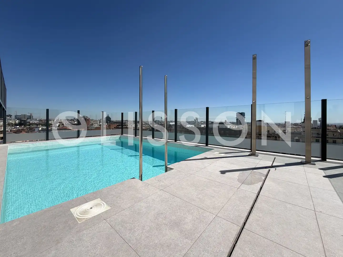 Piscina de Piso de alquiler en Madrid con Aire acondicionado, Calefacción y Terraza