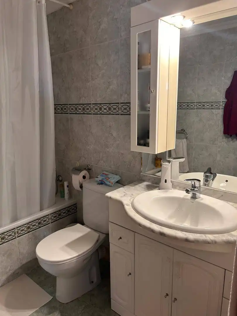Baño de Piso en venta en Madrid con Calefacción y Terraza