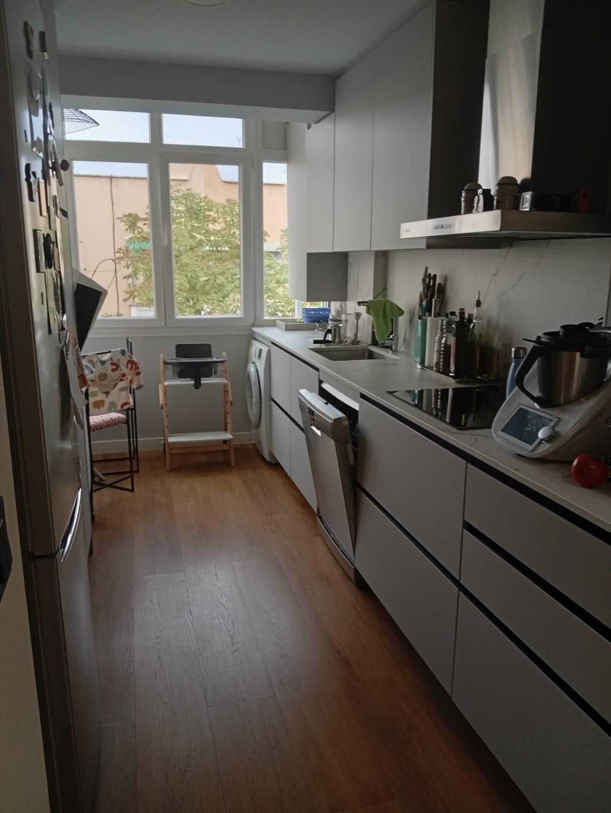 Cocina de Piso en venta en  Madrid Capital con Aire acondicionado, Calefacción y Jardín privado