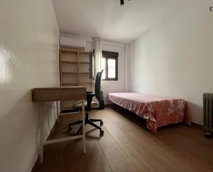 Dormitori de Apartament per a compartir en  Córdoba Capital amb Aire condicionat, Moblat i Forn