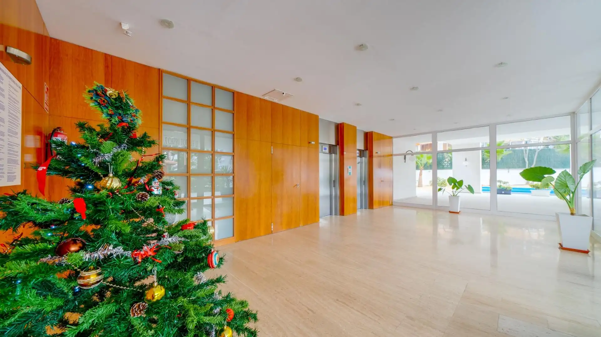 Apartamento de alquiler en Benidorm con Aire acondicionado, Calefacción y Jardín privado