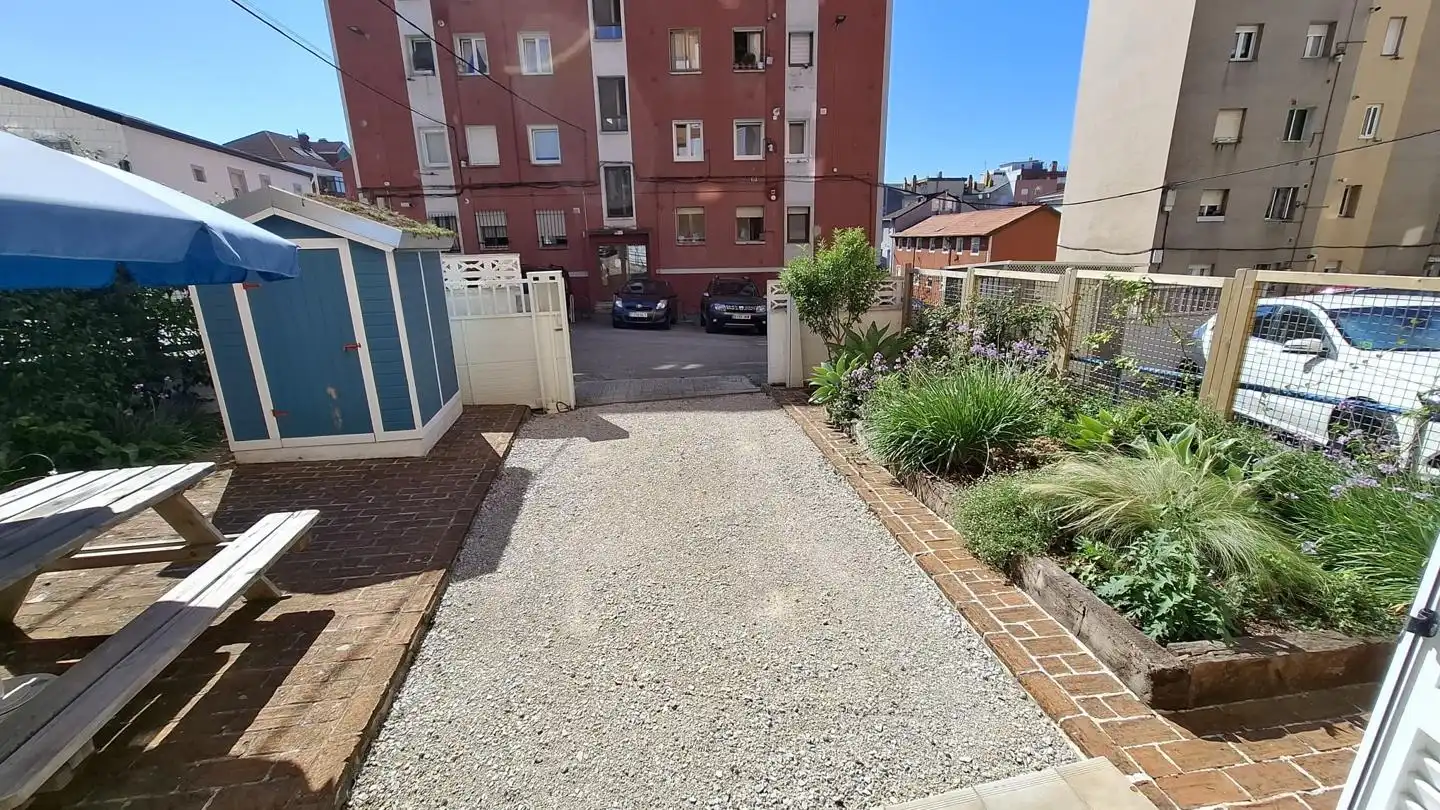 Aparcament de Planta baixa de lloguer en Santander amb Calefacció, Jardí privat i Terrassa