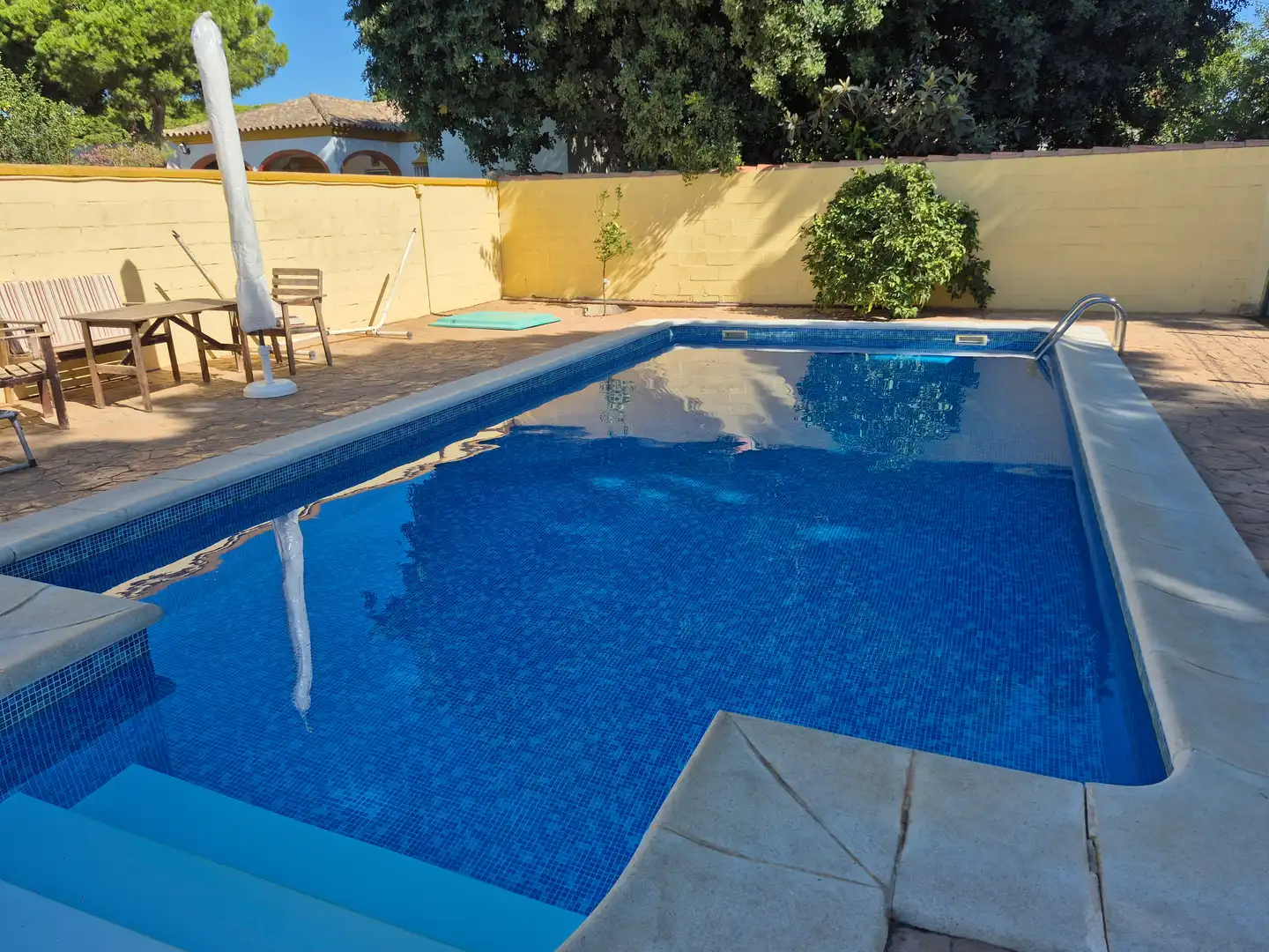 Piscina de Edificio en venta en Chiclana de la Frontera