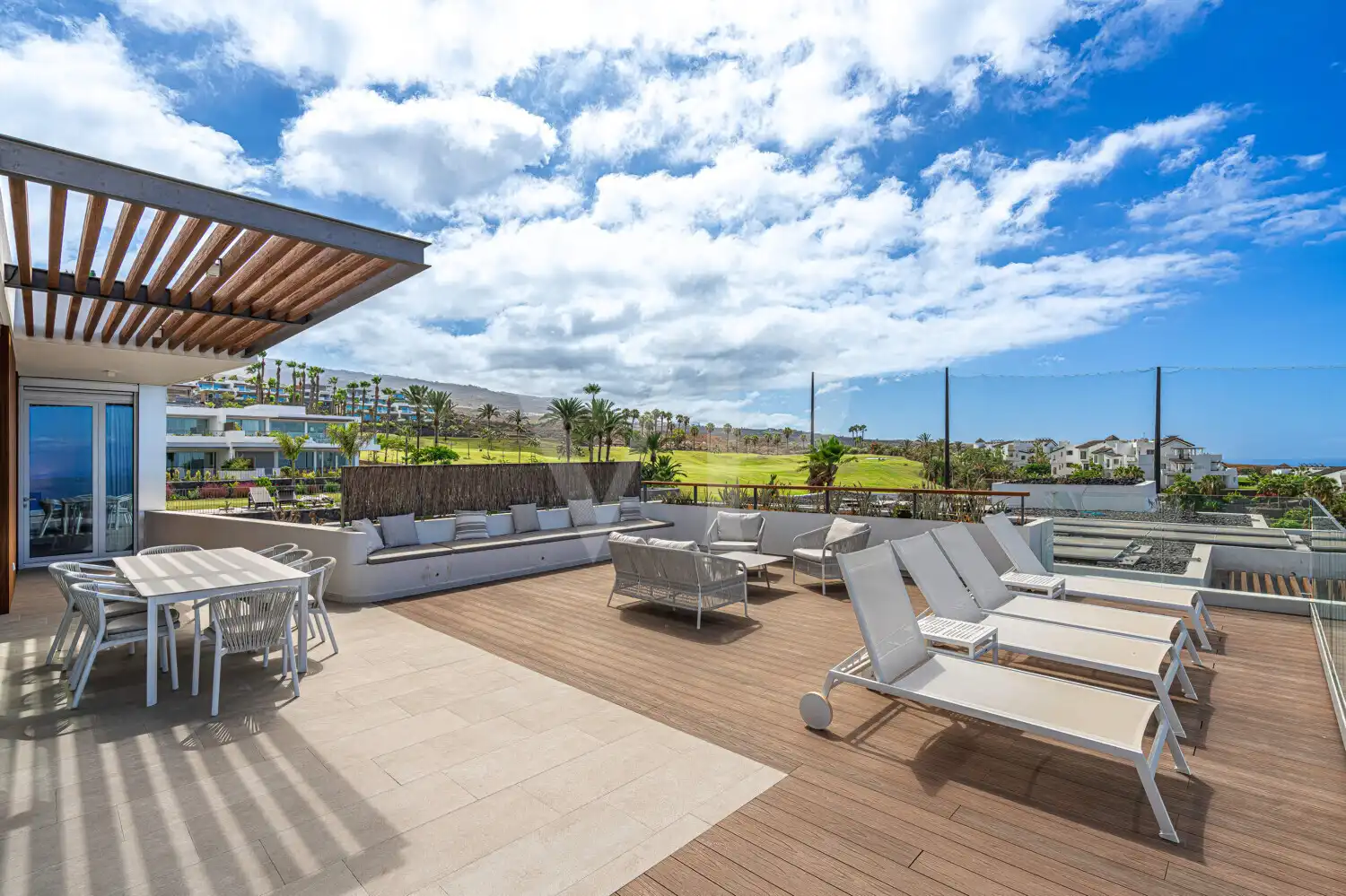 Terrasse von Dachboden zum Verkauf in Guía de Isora mit Klimaanlage, Terrasse und Balkon