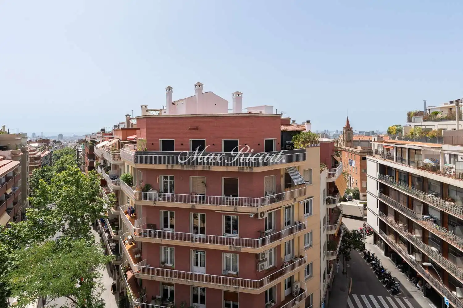 Vista exterior de Ático en venta en Barcelona con Aire acondicionado, Calefacción y Terraza