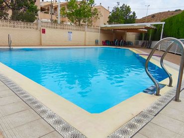 Apartamento con piscina en venta en Calle Málaga 1
