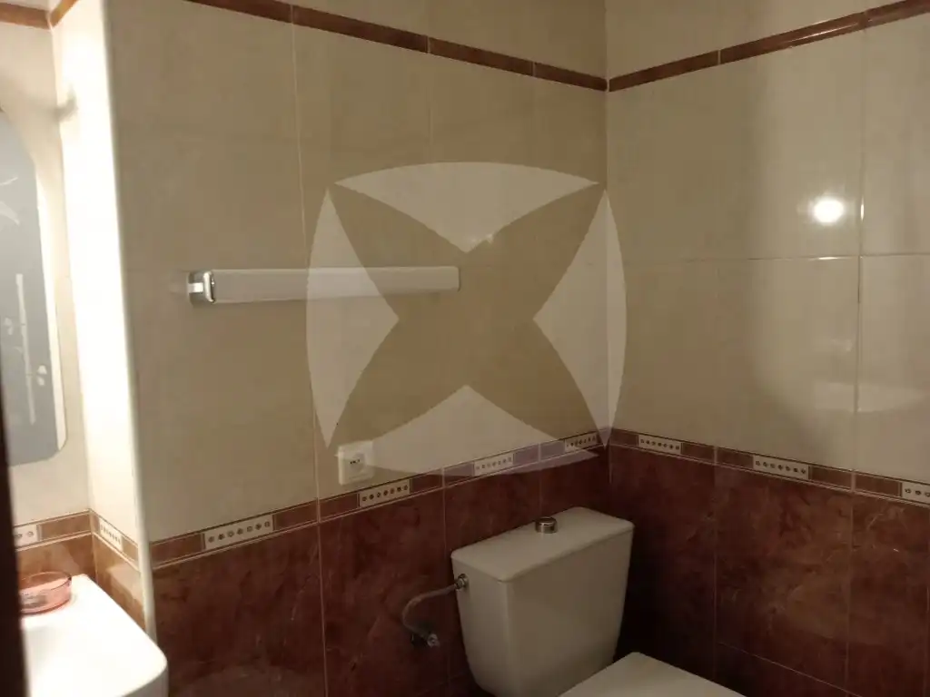 Bany de Pis en venda en Cáceres amb Terrassa i Moblat