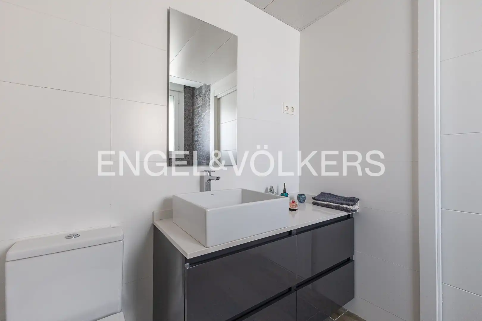 Bathroom of Duplexes for sale in Madrid  with Air Conditioner, Heating and Private garden