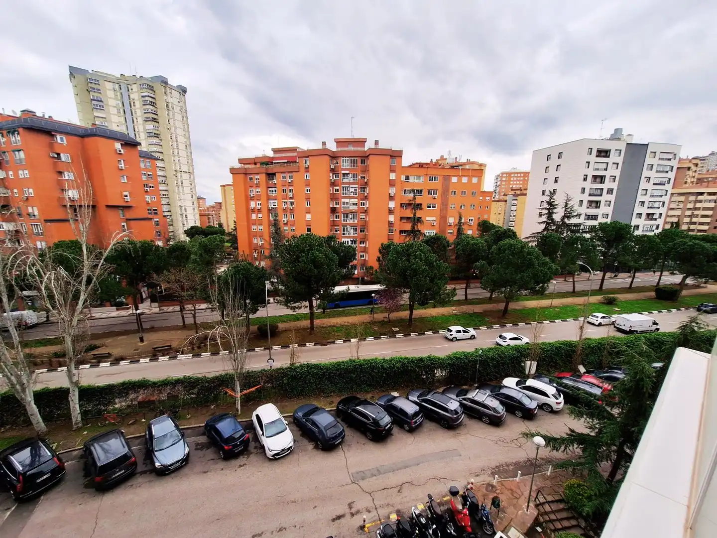 Parking of Flat for rent in Madrid  with Air Conditioner, Heating and Furnished