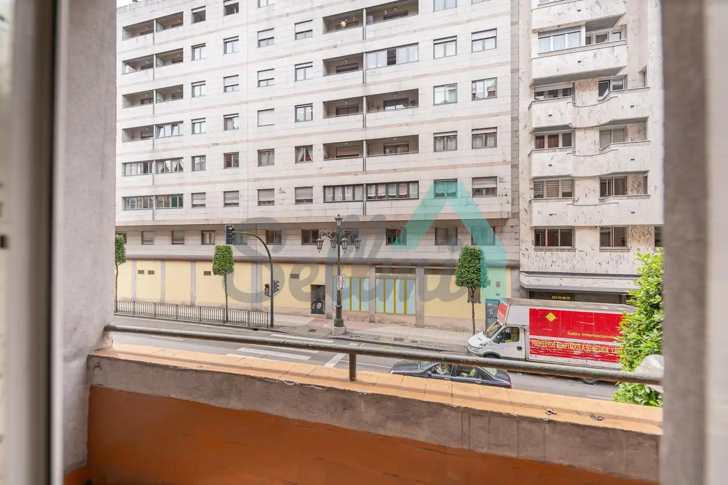 Vista exterior de Piso de alquiler en Oviedo  con Calefacción, Terraza y Amueblado