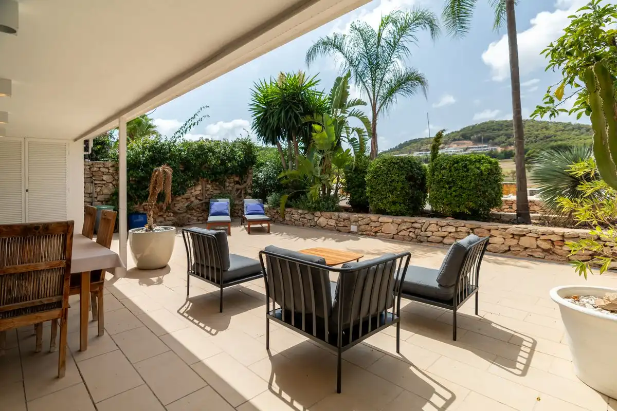 Casa a schiera con terrazza in vendita a Carrer París