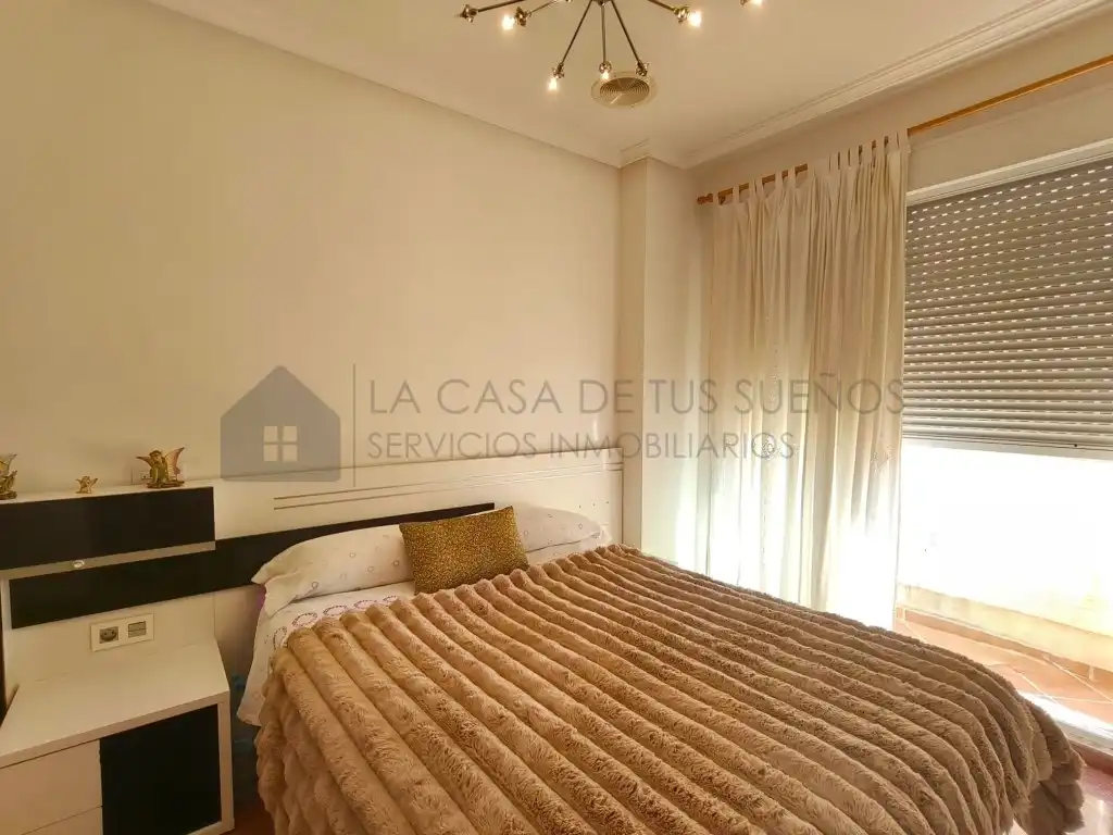 Dormitori de Casa adosada en venda en San Crispín - Huerta Nueva-Estación  