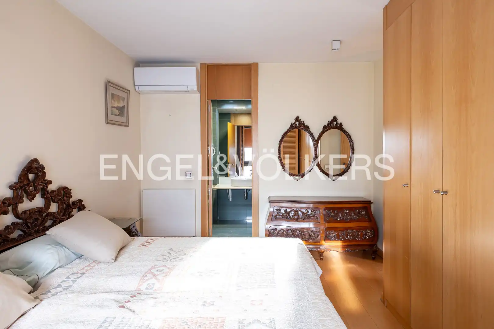 Bedroom of Flat for sale in Madrid  with Air Conditioner, Heating and Parquet flooring