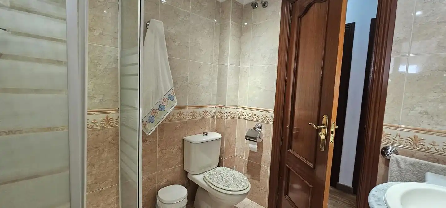 Bany de Casa adosada en venda en Málaga amb Aire condicionat i Terrassa