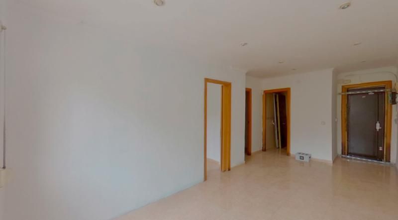 Flat for sale in Llefià
