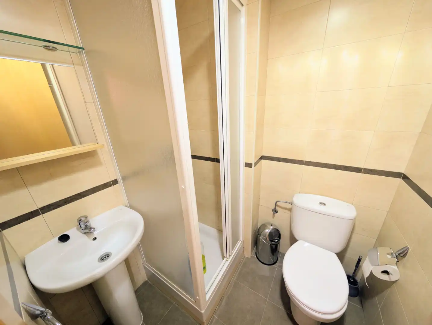 Baño de Planta baja en venta en Terrassa con Aire acondicionado, Terraza y Amueblado