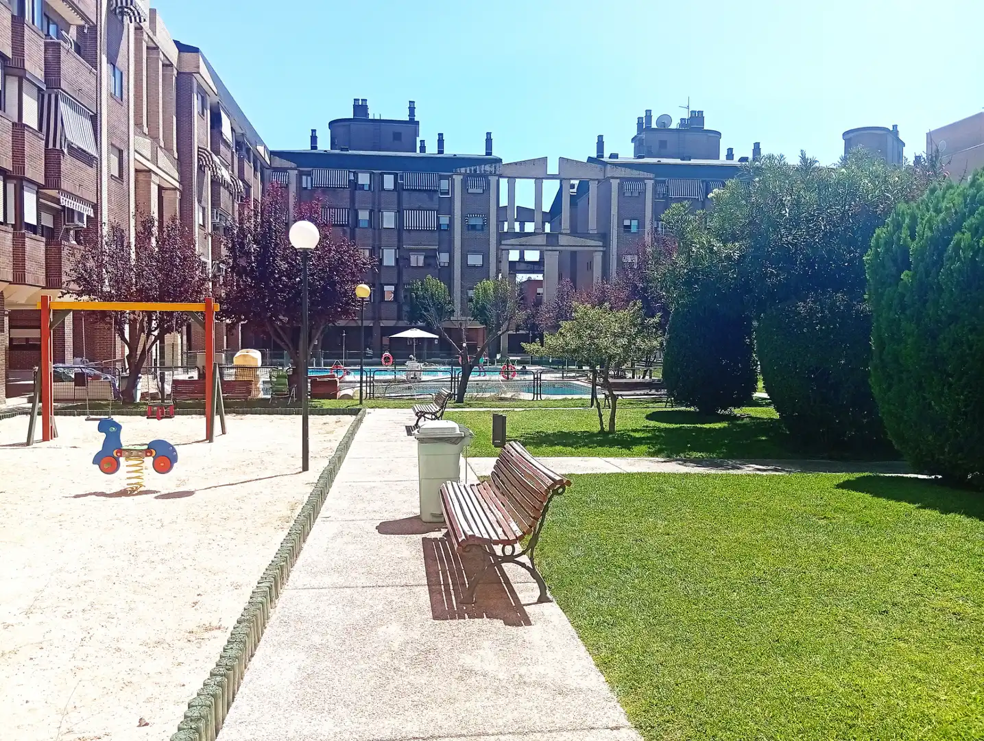 Vista exterior de Piso en venta en Leganés con Aire acondicionado, Calefacción y Jardín privado