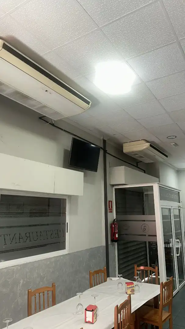 Local en traspaso en Picassent con Aire acondicionado, Calefacción y Terraza