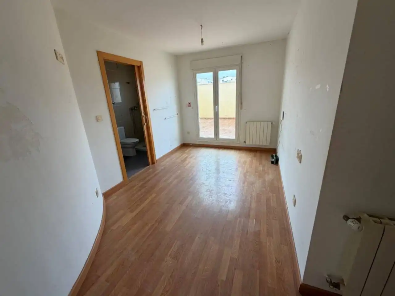 Habitación de Piso en venta en Almansa con Calefacción y Balcón