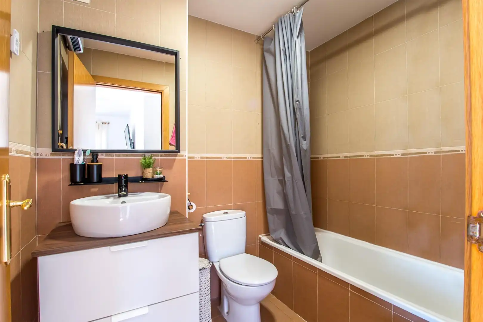 Baño de Piso en venta en Molina de Segura con Aire acondicionado, Calefacción y Jardín privado