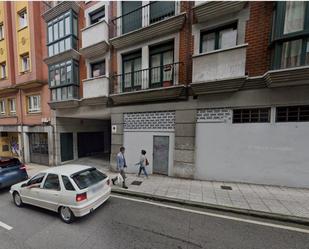 Vista exterior de Local en venda en Oviedo 