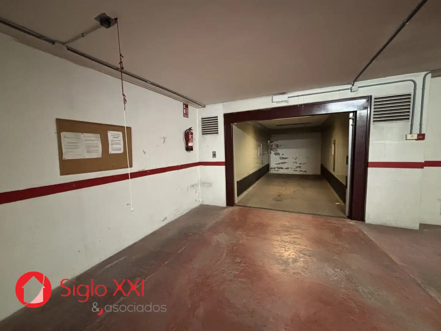 Parking with lift for sale in Piscinas, imagen 6