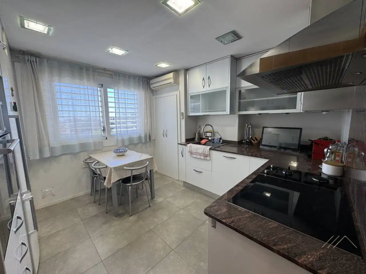 Flat with terrace for sale in Carretera Collblanc, imagen 10