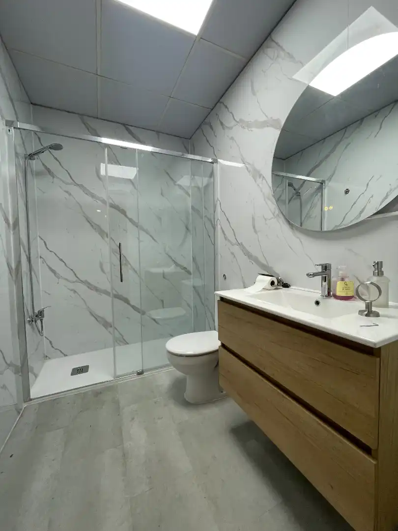 Badezimmer von Wohnung zur Miete in Badajoz mit Klimaanlage, Heizung und Möbliert